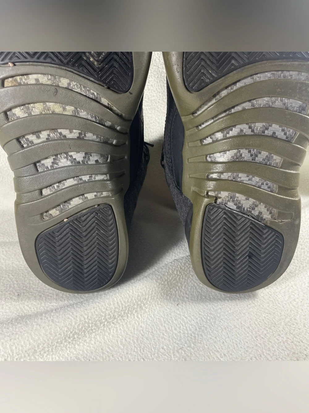 Nike Air Jordan 12 Retro Wool Dark Grey Mens Size 10 852627-003